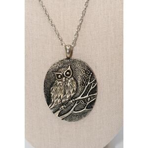 Vintage Owl Pendant Necklace Silver Tone Large Oval 28” Chain